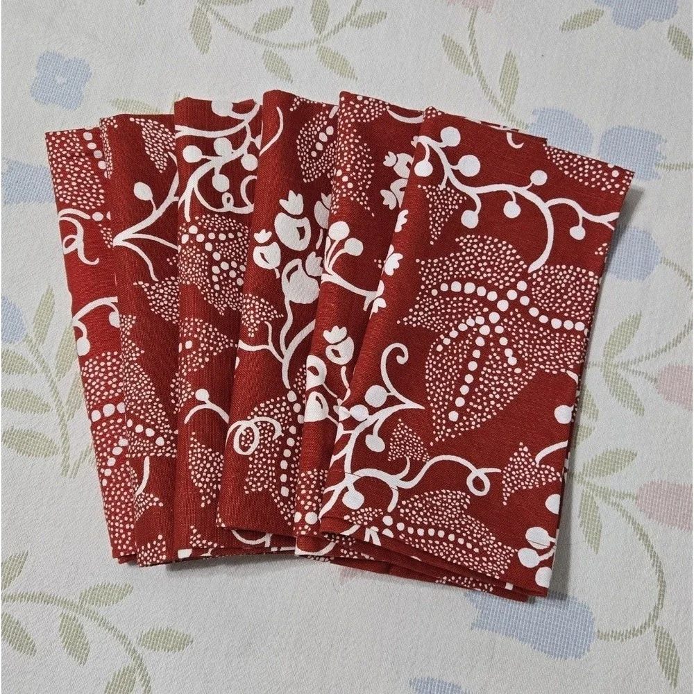 Pottery Barn Fabric Placemats (8) & Napkins (6)